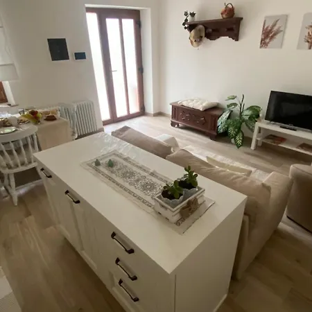 All'ombra Del Tiglio לינה וארוחת בוקר